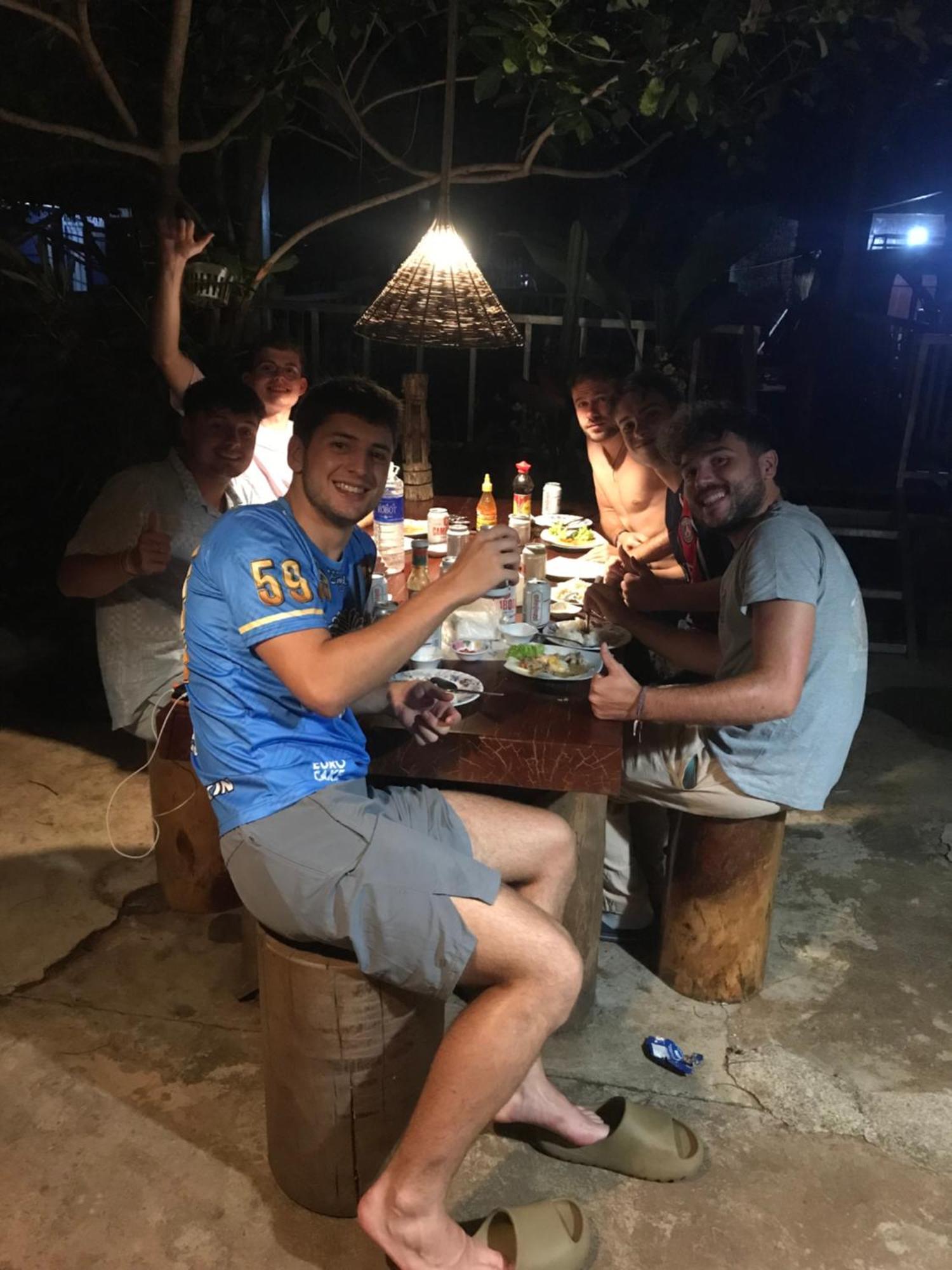 Happy Homestay Banlung & Trekking Экстерьер фото